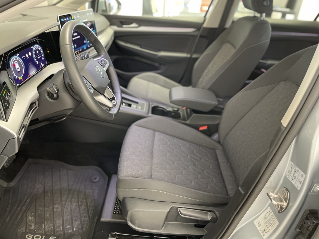 Volkswagen Golf OWA81H
