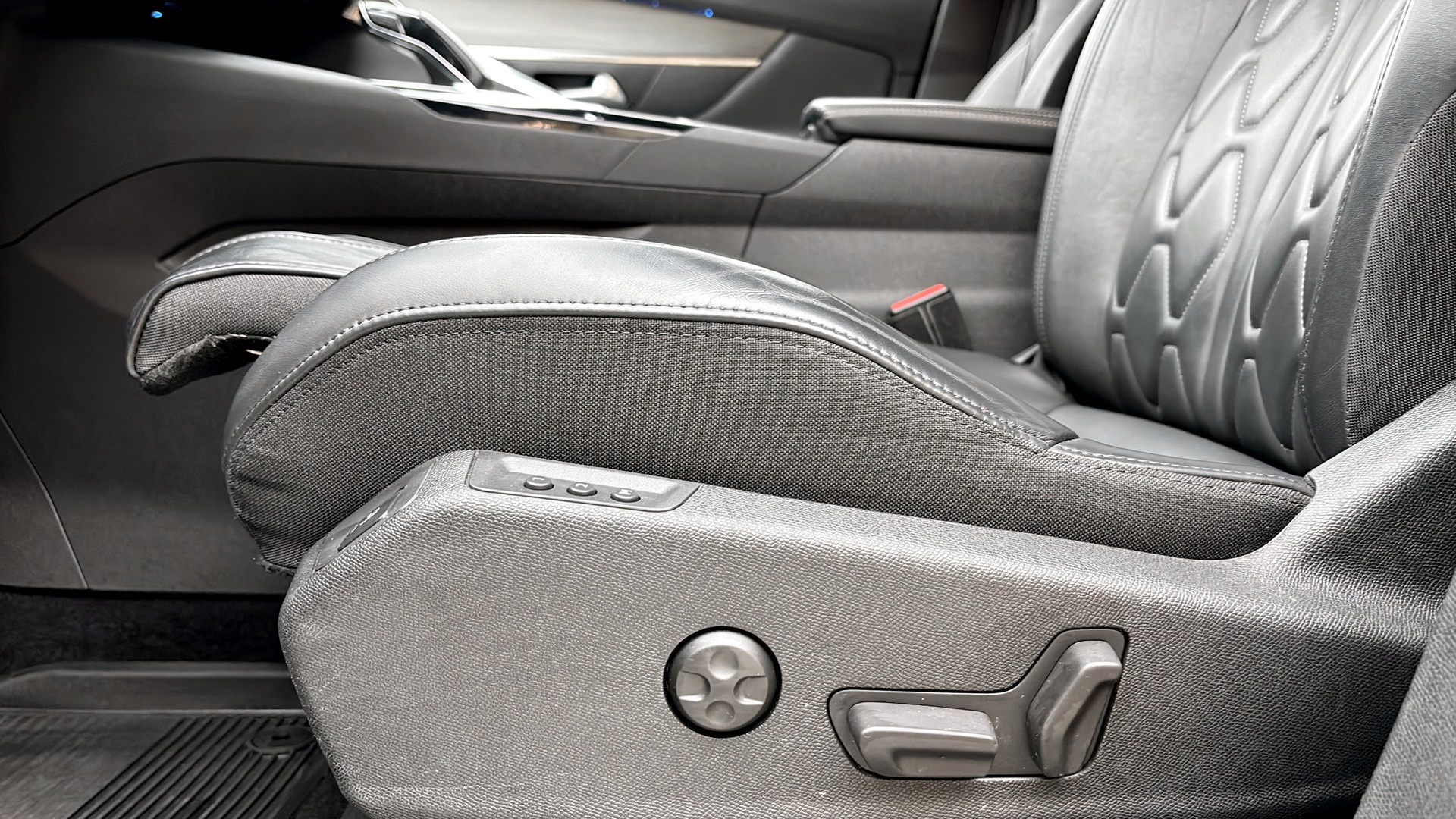 Peugeot 3008 OWN24B