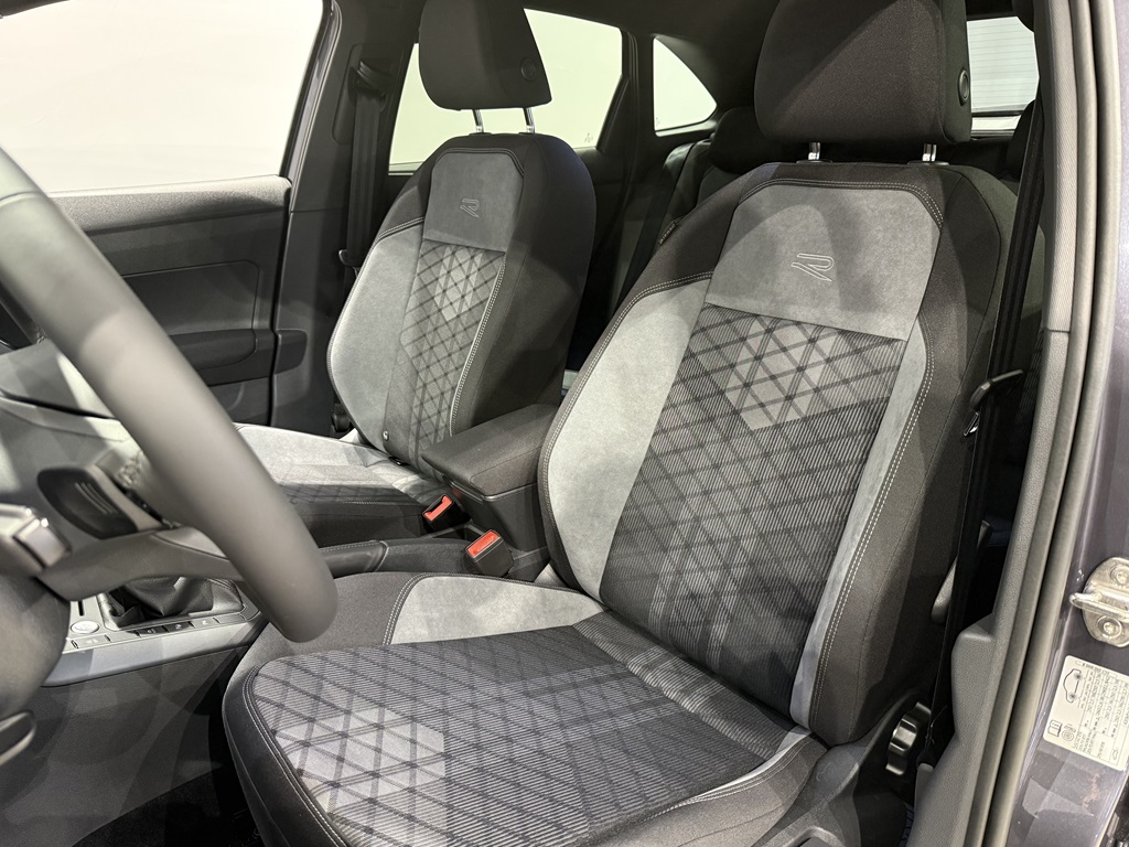 Volkswagen Taigo OXF45G