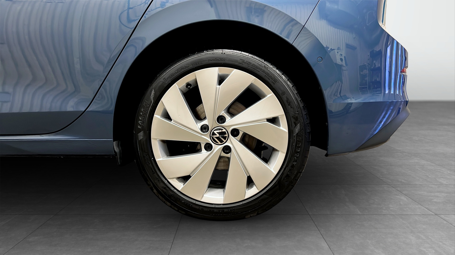Volkswagen Golf OXH25L