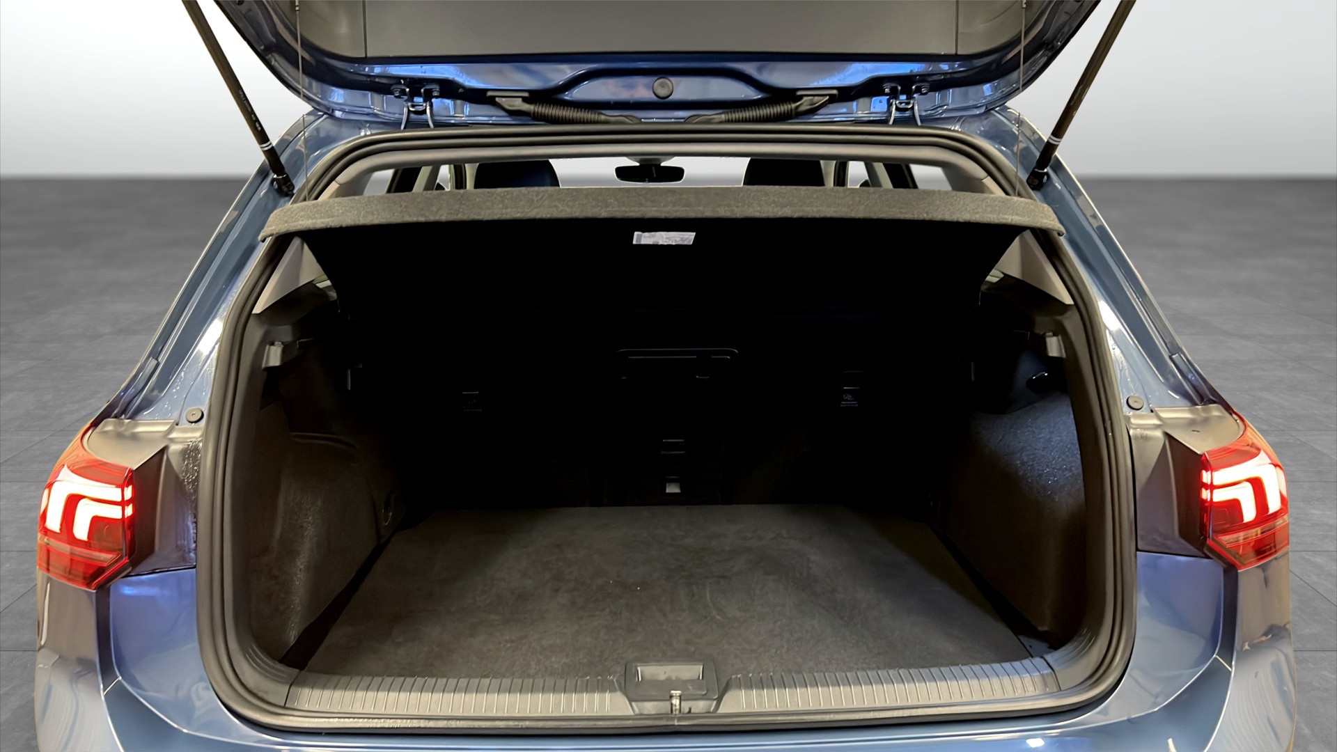Volkswagen Golf OXH25L