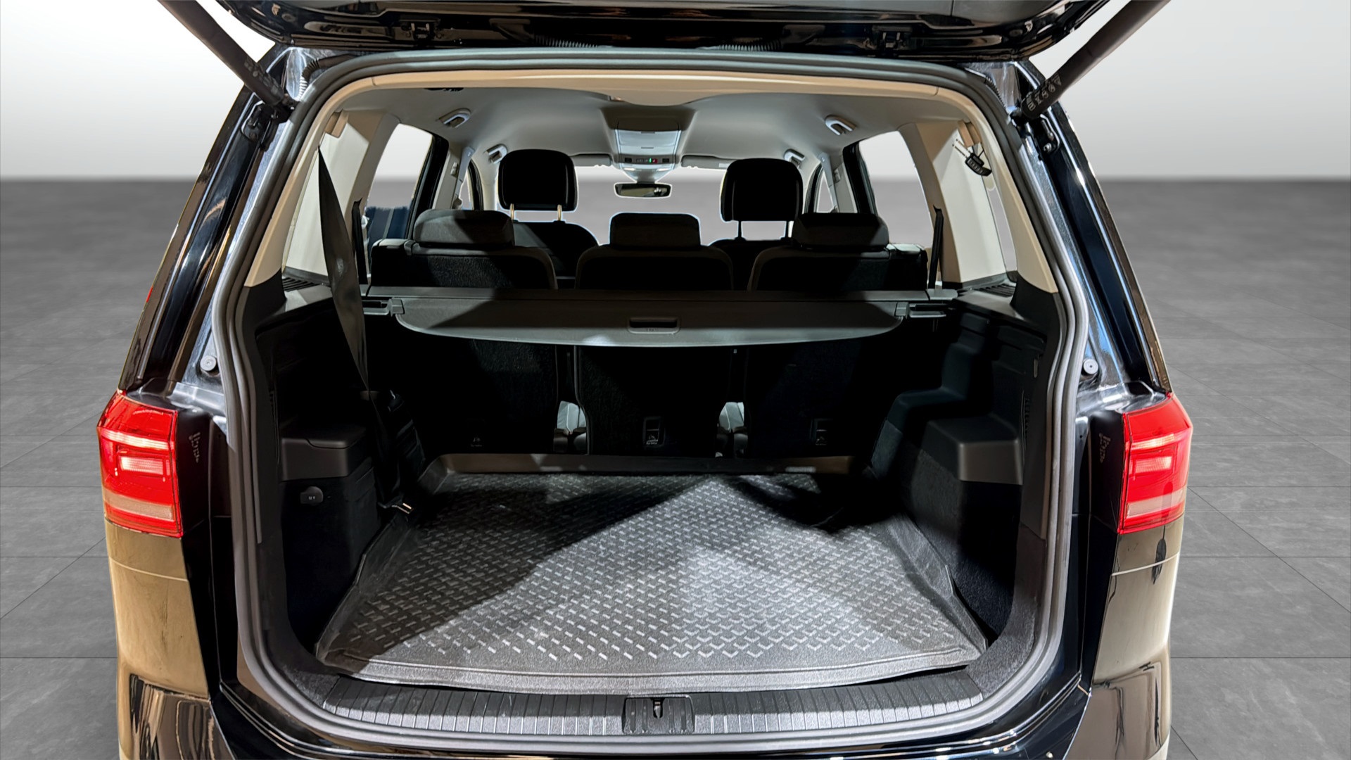 Volkswagen Touran OXS07A