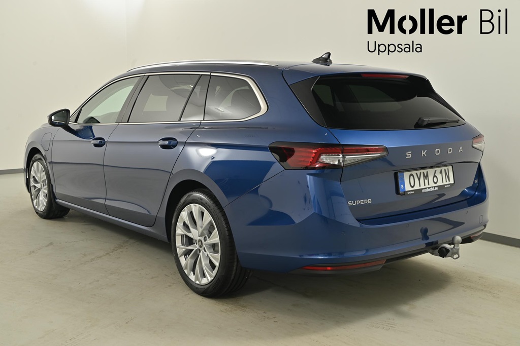 Skoda Superb OYM61N