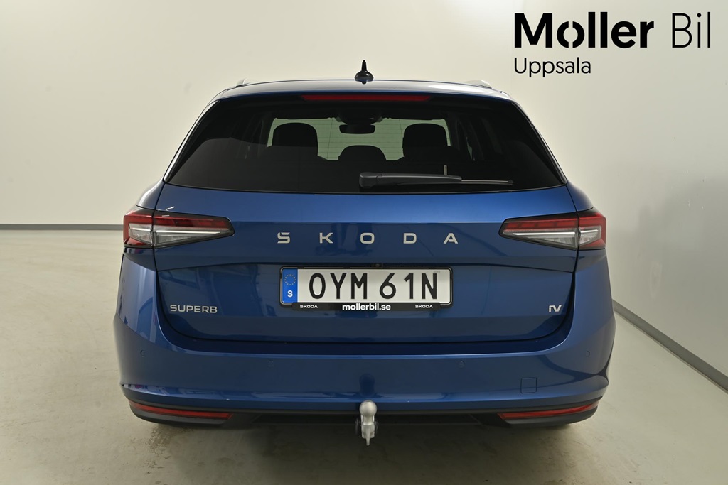 Skoda Superb OYM61N