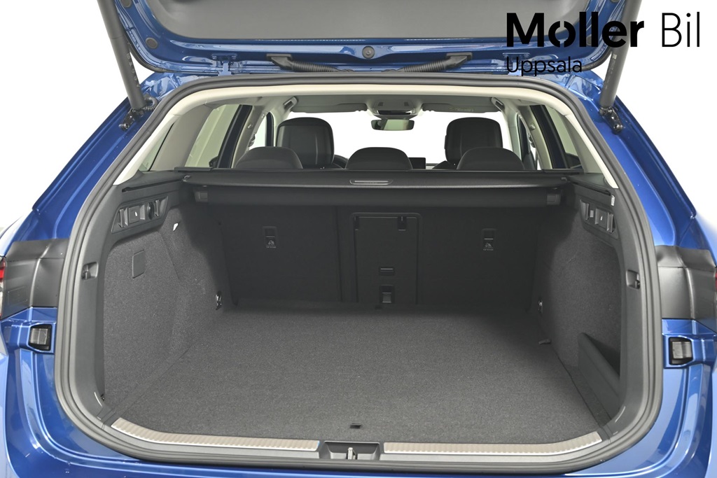 Skoda Superb OYM61N