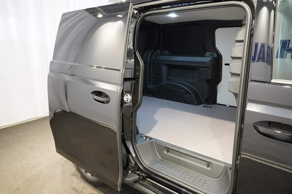 Volkswagen ID. Buzz Cargo OYR23T