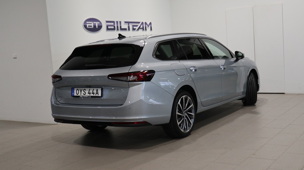 Skoda Superb Combi OYS44A
