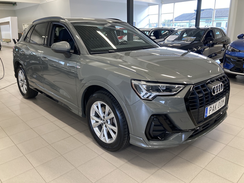 Audi Q3 PAK00M