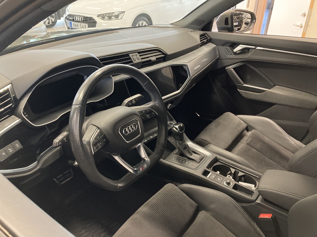 Audi Q3 PAK00M
