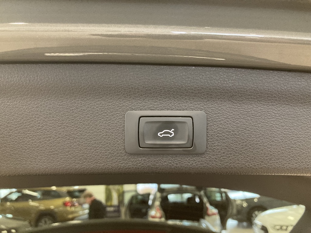 Audi Q3 PAK00M