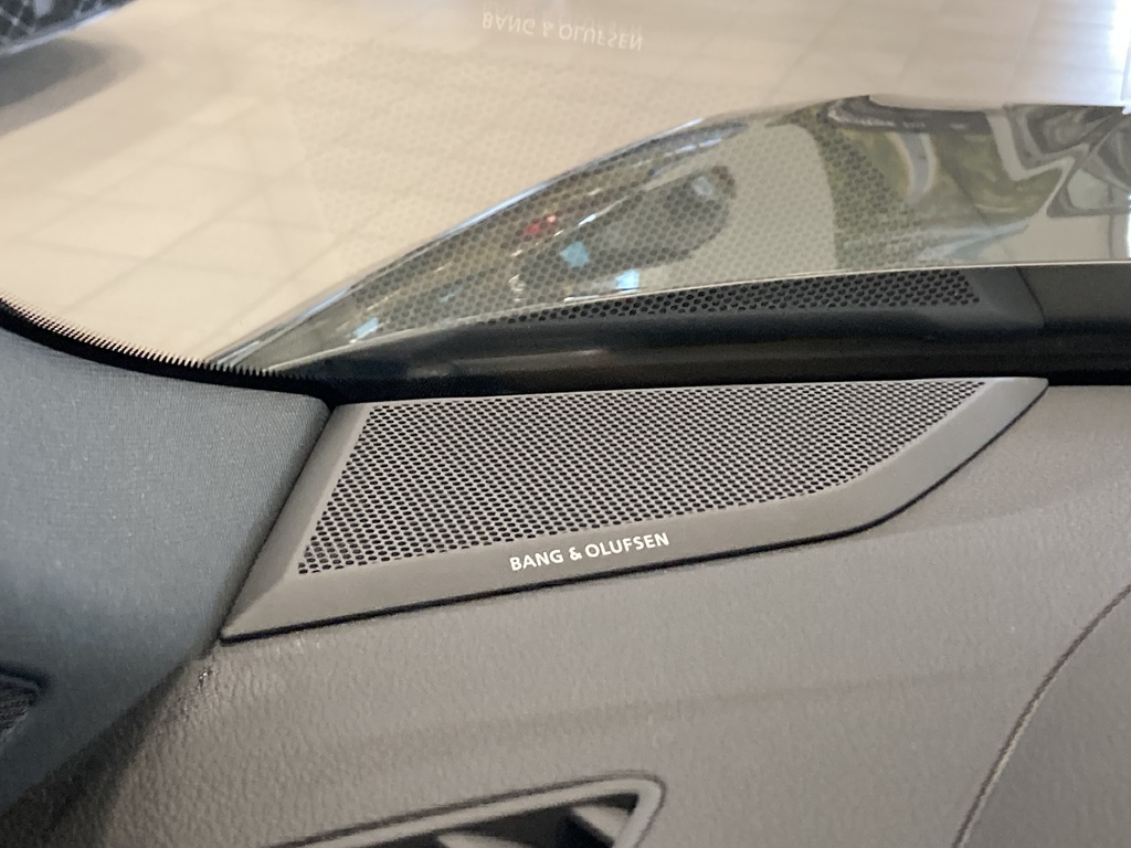 Audi Q3 PAK00M