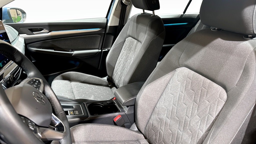 Volkswagen Golf Sportscombi PBD98N