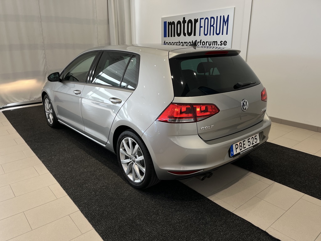 Volkswagen Golf PBE525