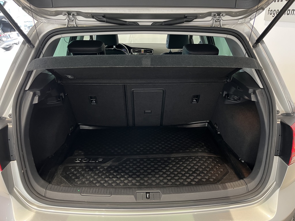 Volkswagen Golf PBE525