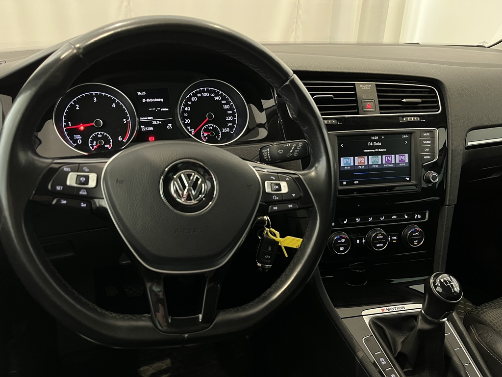 Volkswagen Golf PBE525