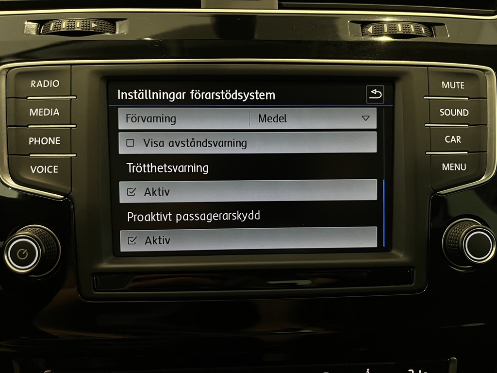 Volkswagen Golf PBE525