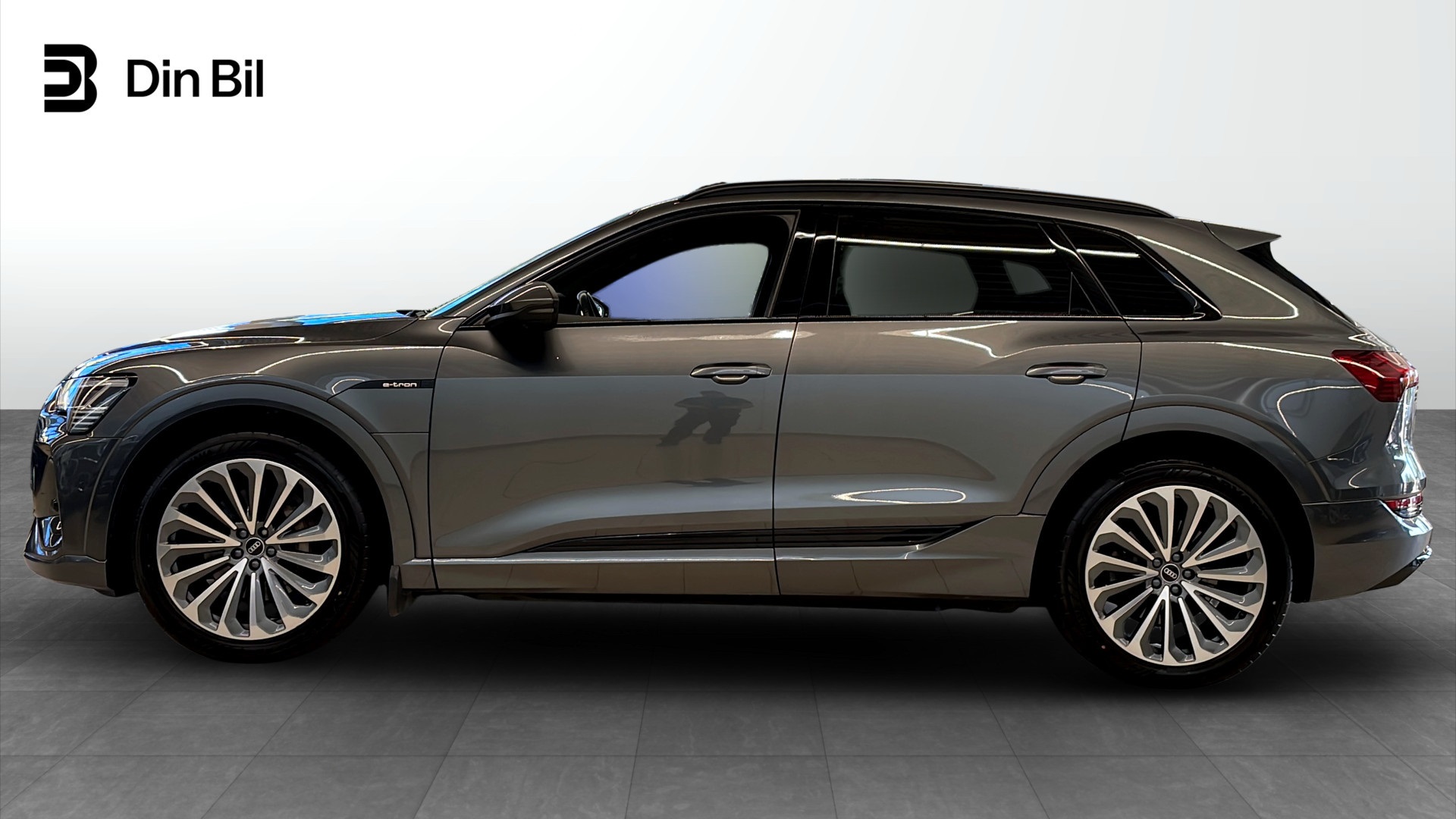 Audi e-tron PBP43T
