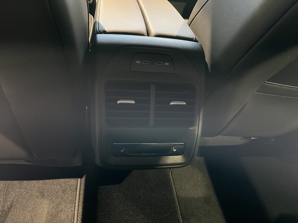 Volkswagen Passat PCJ72U