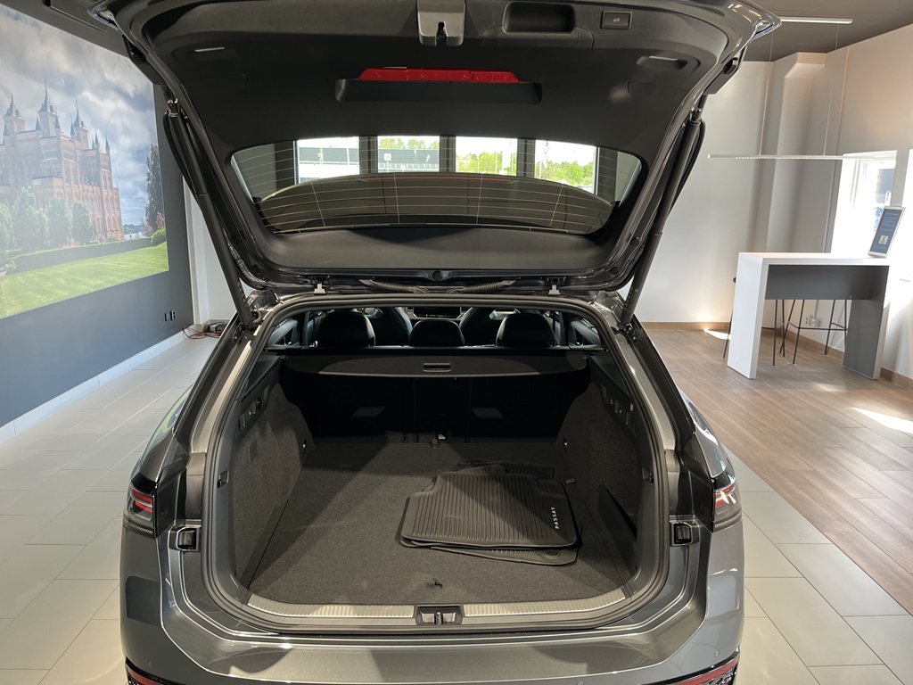 Volkswagen Passat PCJ72U