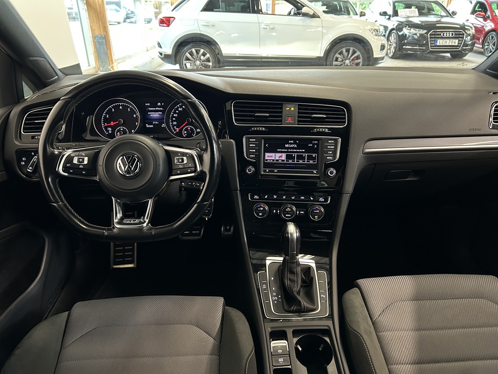 Volkswagen Golf PCL049