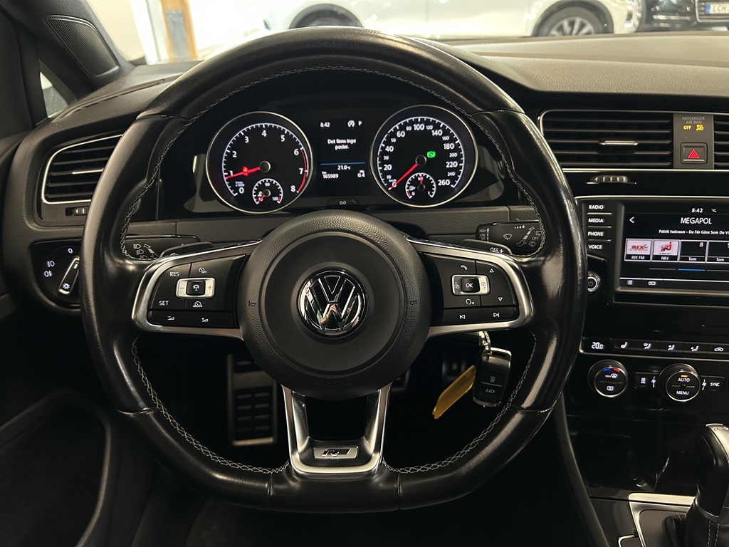 Volkswagen Golf PCL049