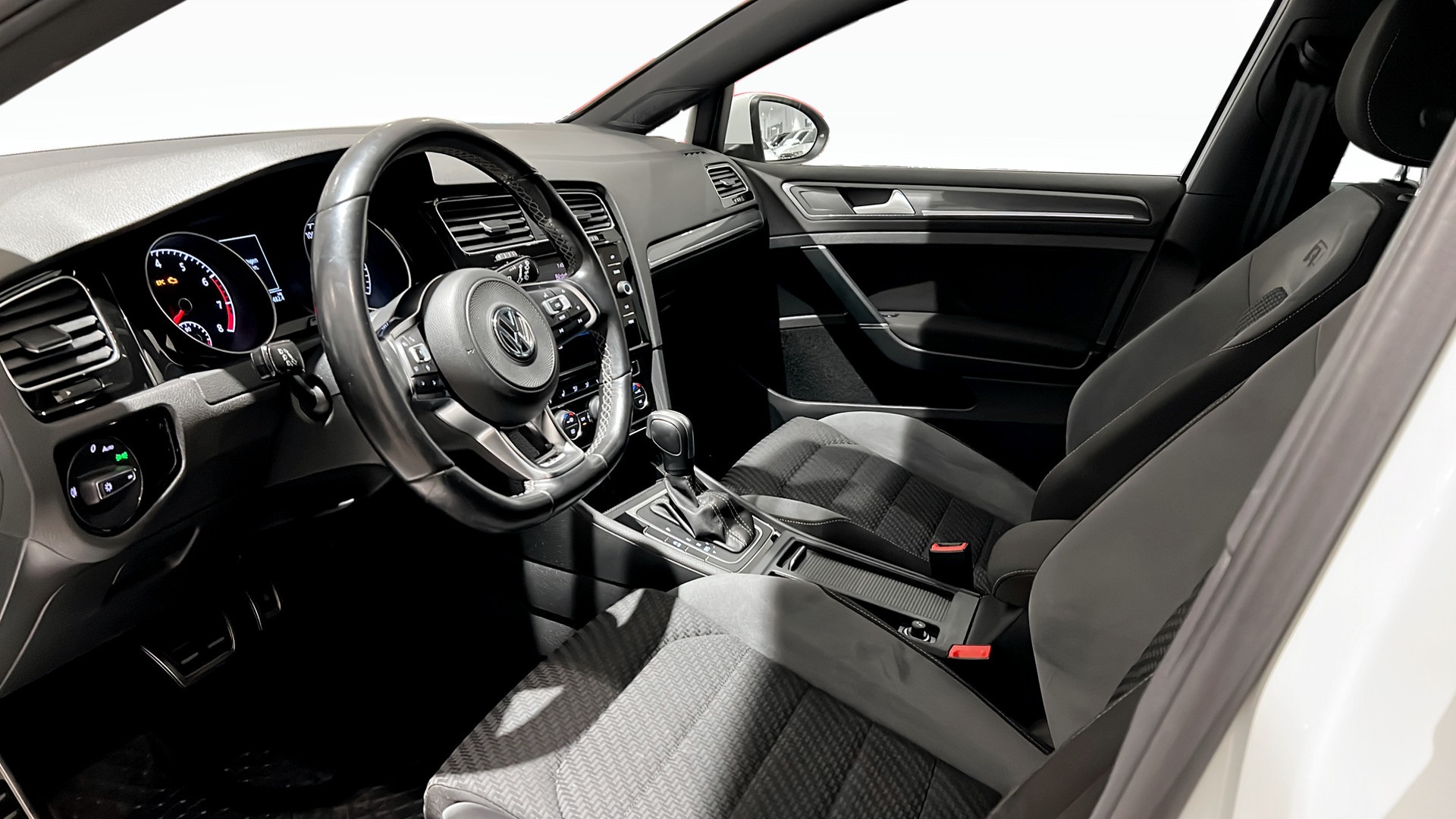 Volkswagen Golf PCR25W