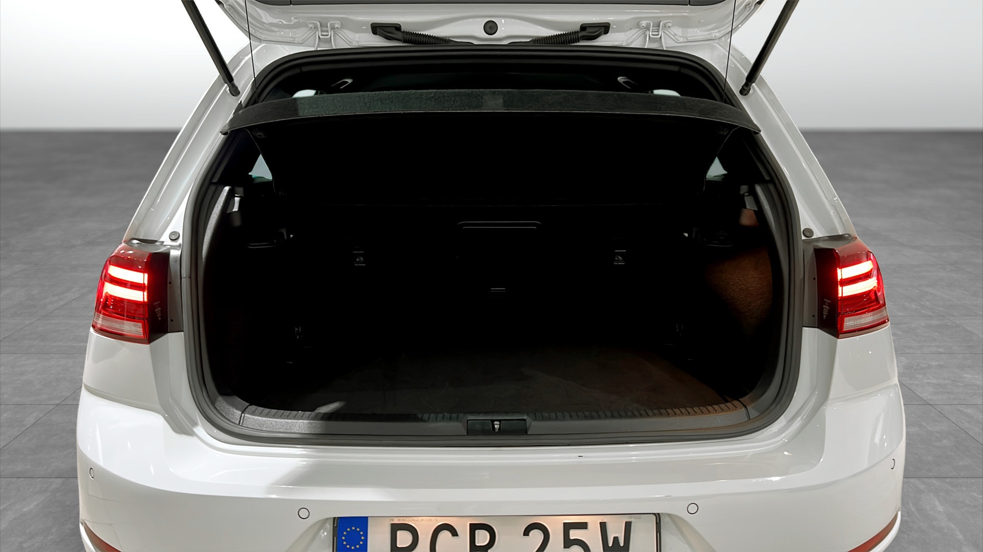 Volkswagen Golf PCR25W
