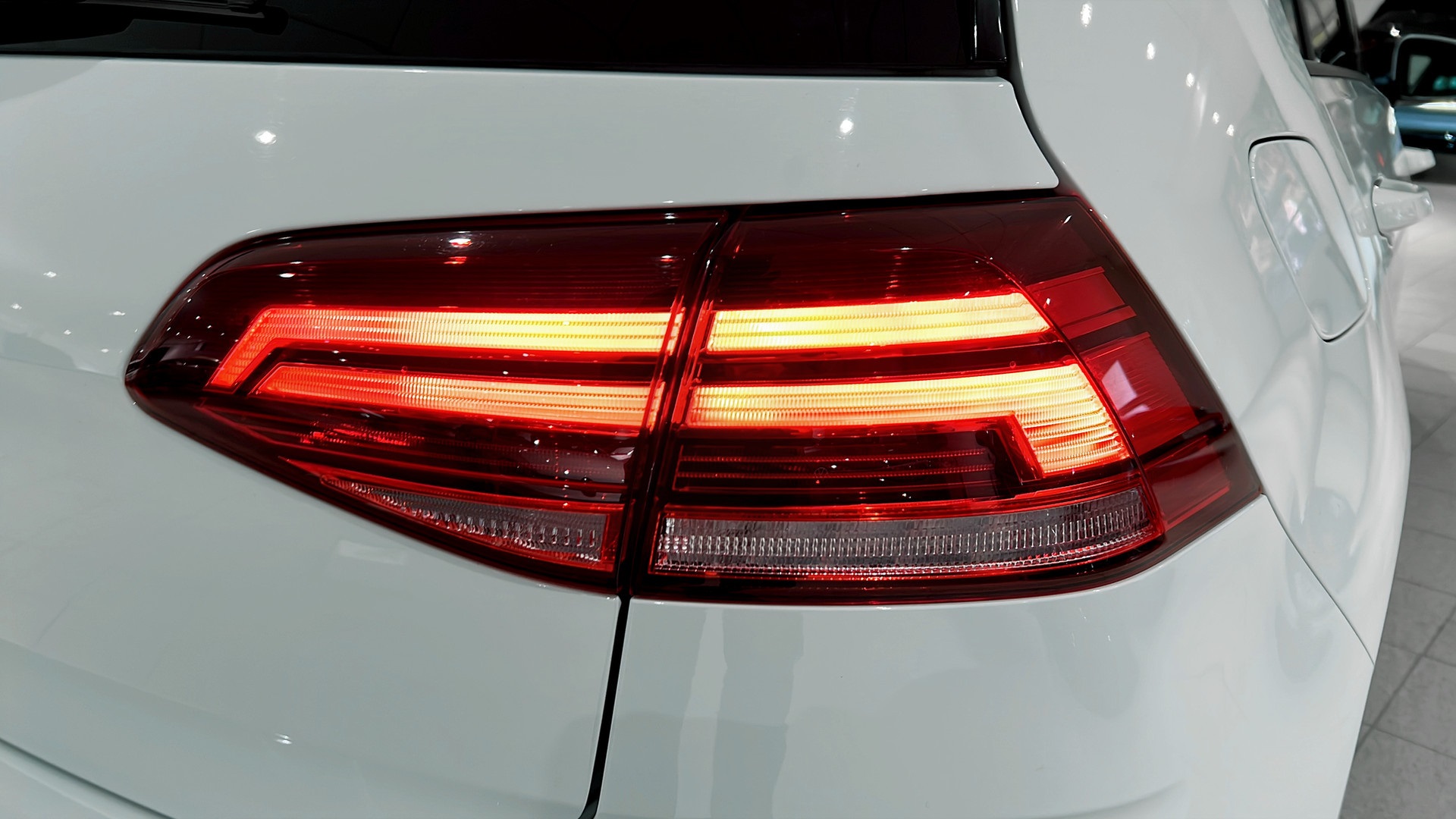 Volkswagen Golf PCR25W