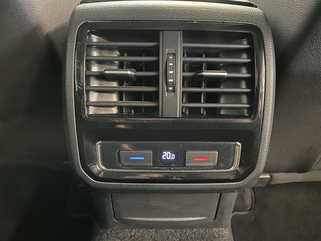 Volkswagen Passat PCW04A
