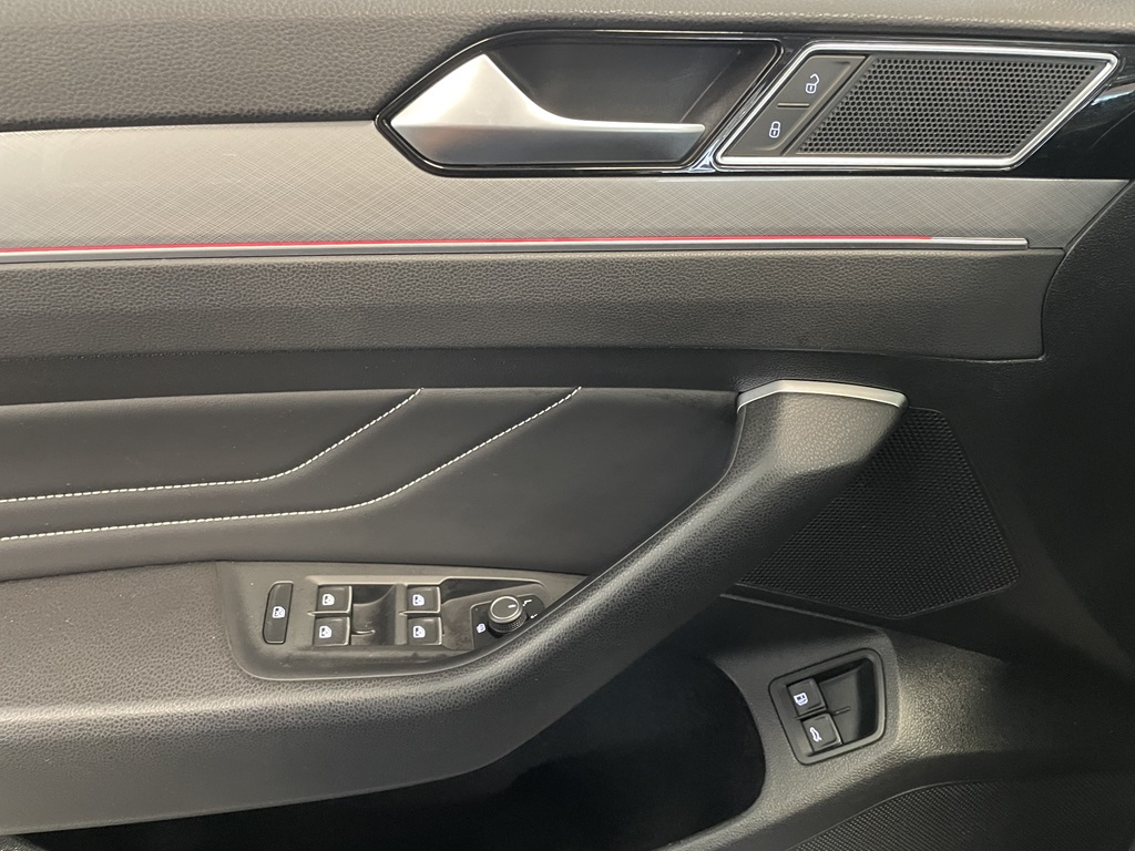 Volkswagen Passat PCW04A