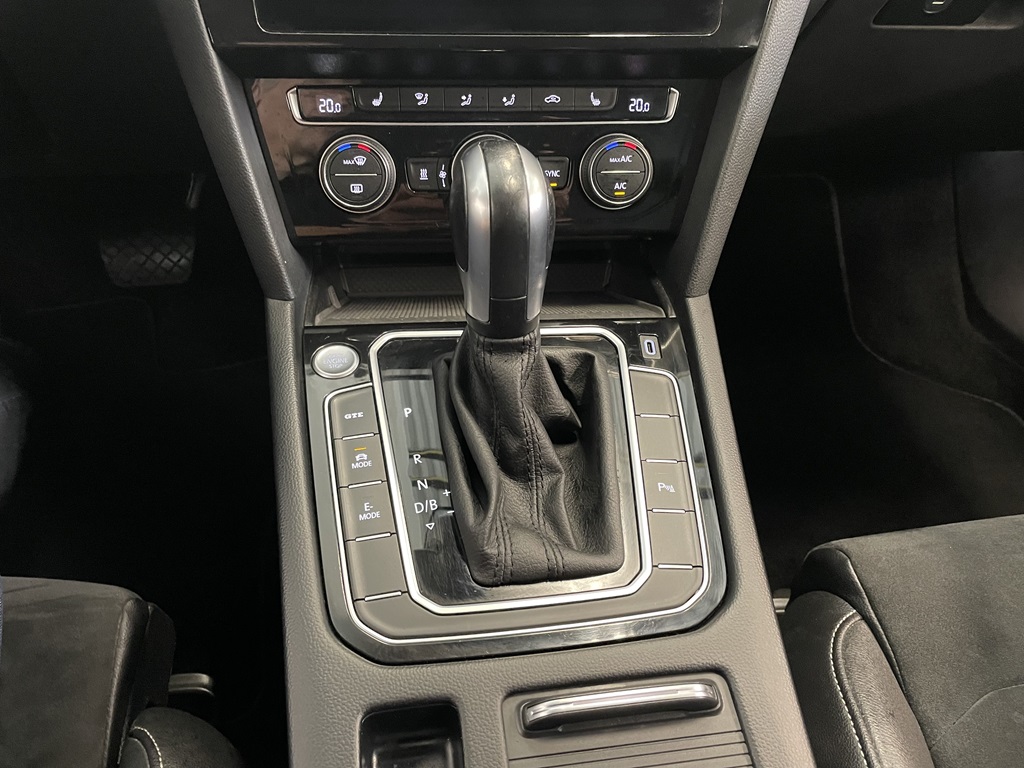 Volkswagen Passat PCW04A