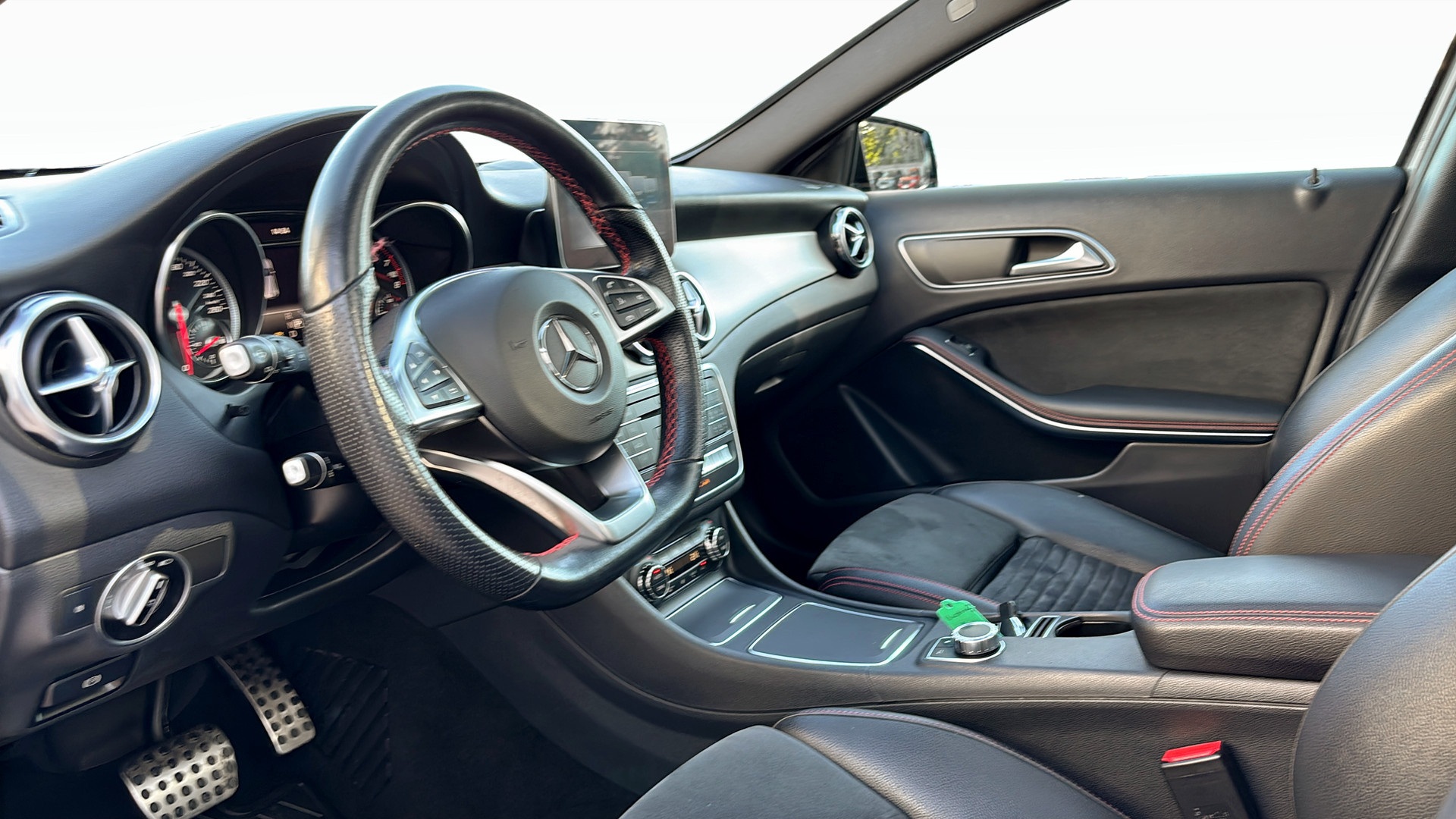 Mercedes GLA 200 PDB517