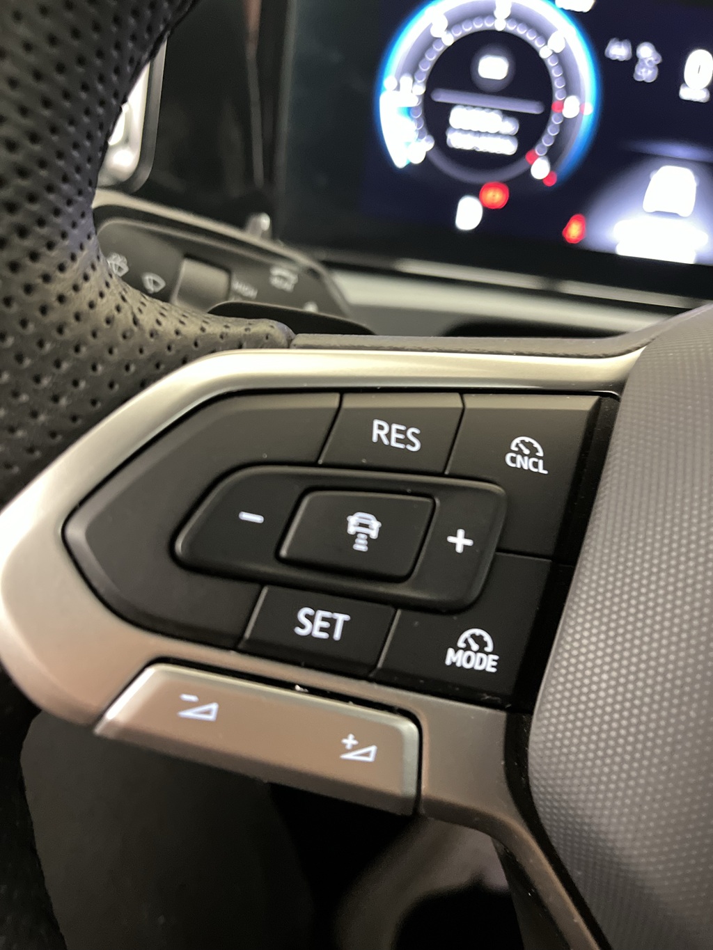 Volkswagen Tiguan PDJ06R