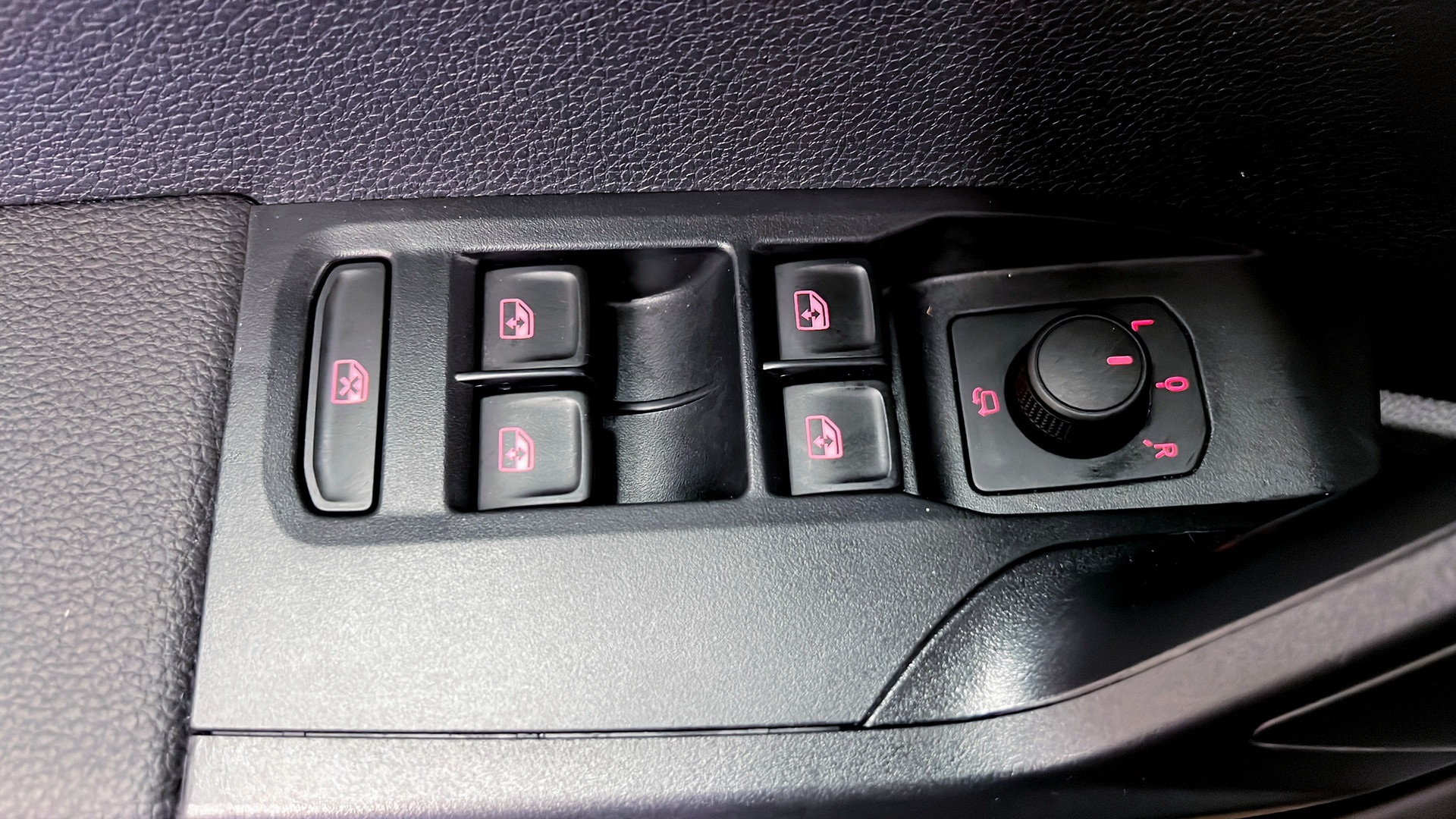 SEAT Arona PDK18D