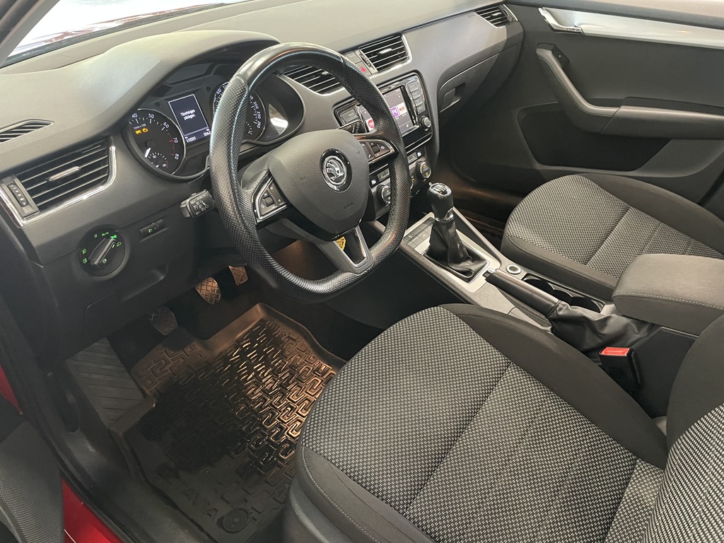 Skoda Octavia Combi PEC333