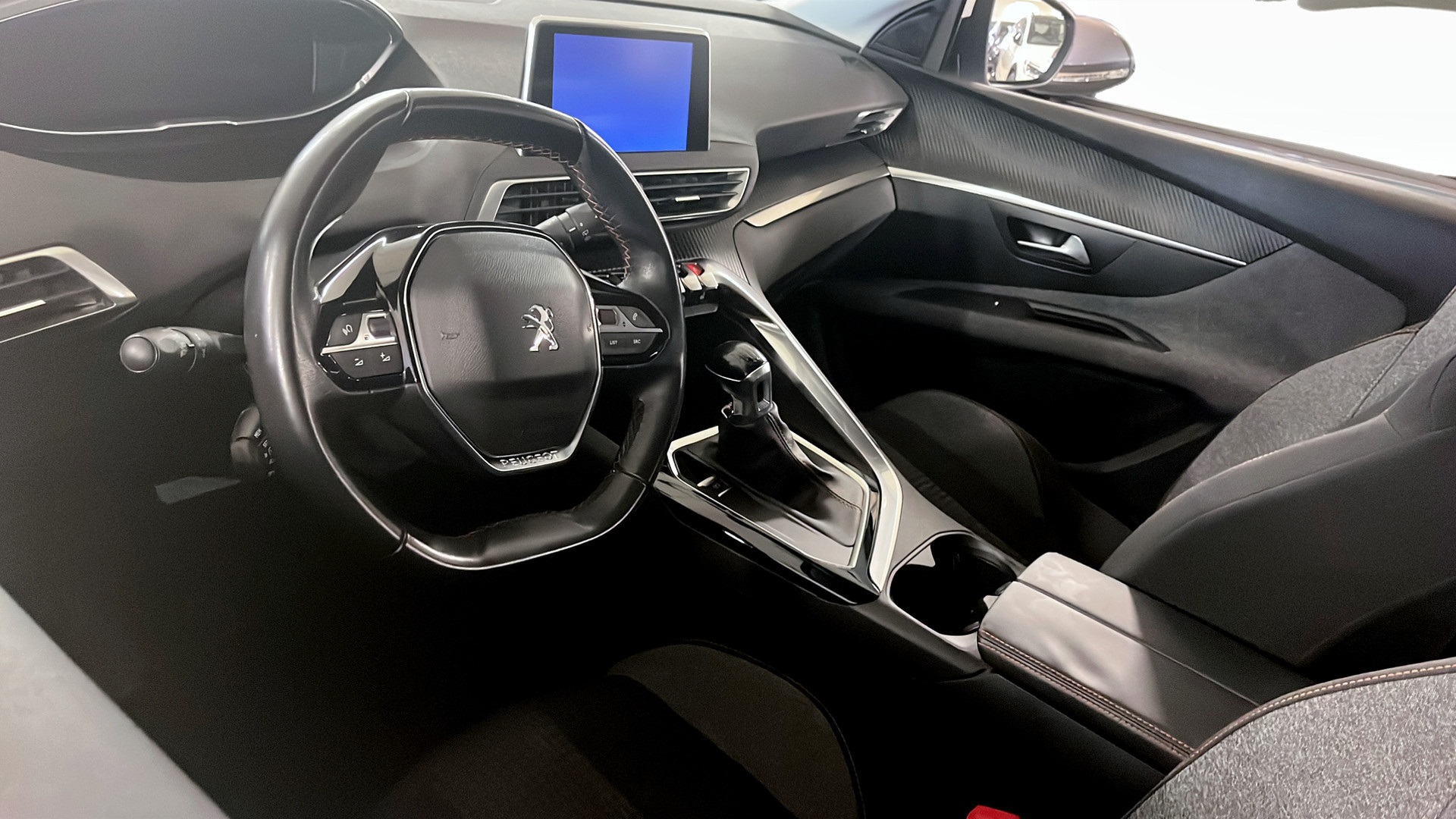 Peugeot 3008 PFD504
