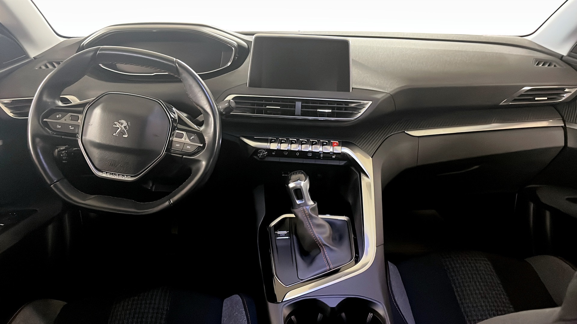 Peugeot 3008 PFD504