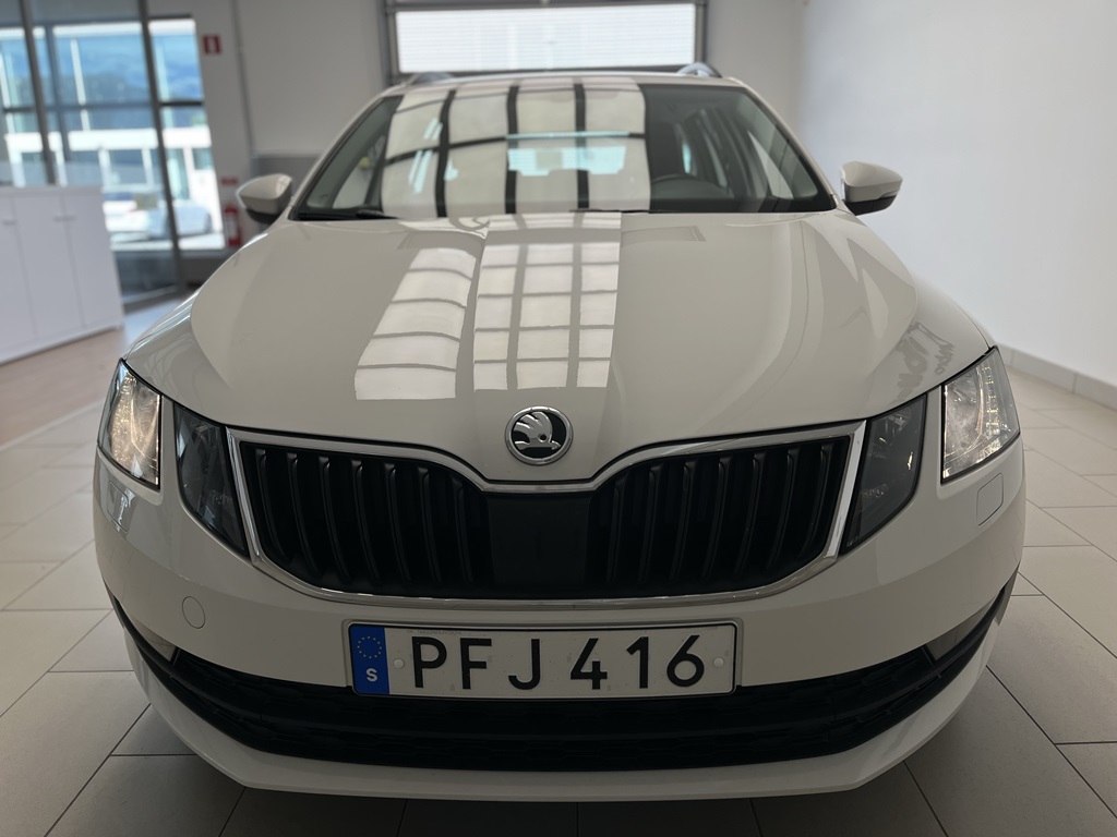 Skoda Octavia Combi PFJ416