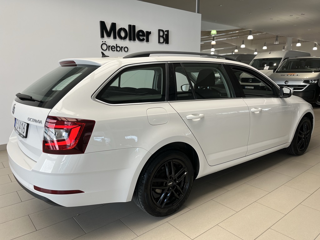 Skoda Octavia Combi PFJ416
