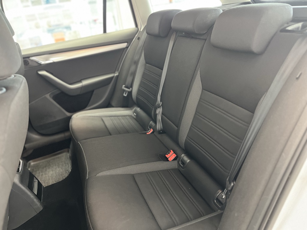 Skoda Octavia Combi PFJ416