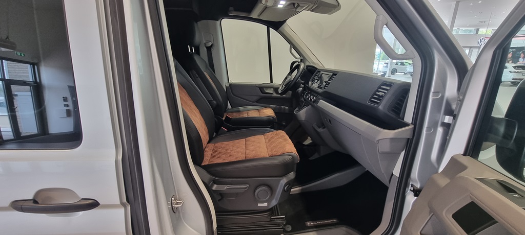 Volkswagen Crafter Kombi lång hjulbas PFN54U