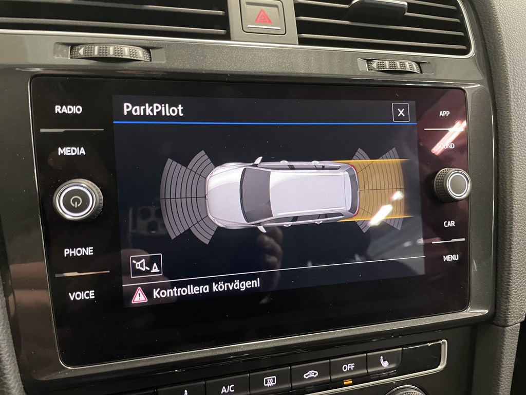 Volkswagen Golf PGL217