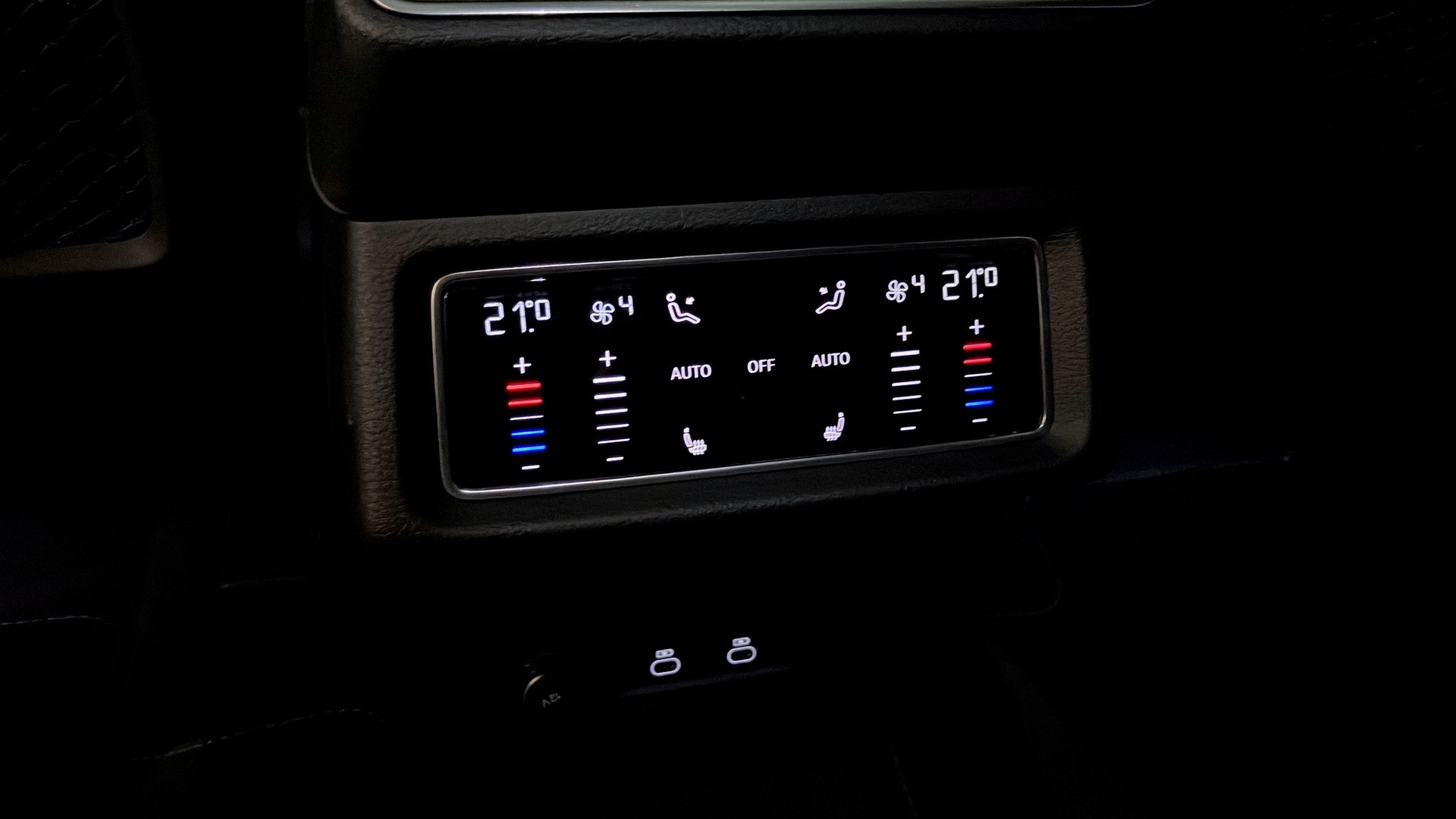 Audi Q8 PGO857