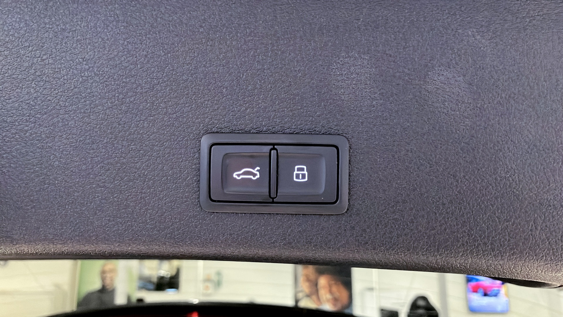 Audi Q8 PGO857
