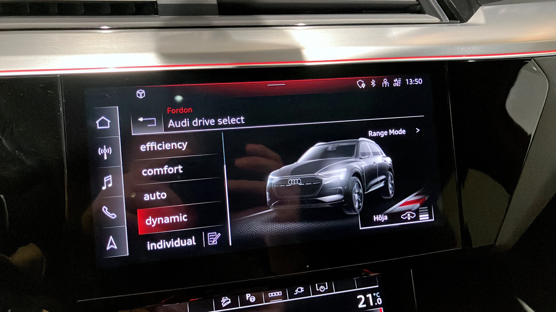 Audi Q8 PGO857