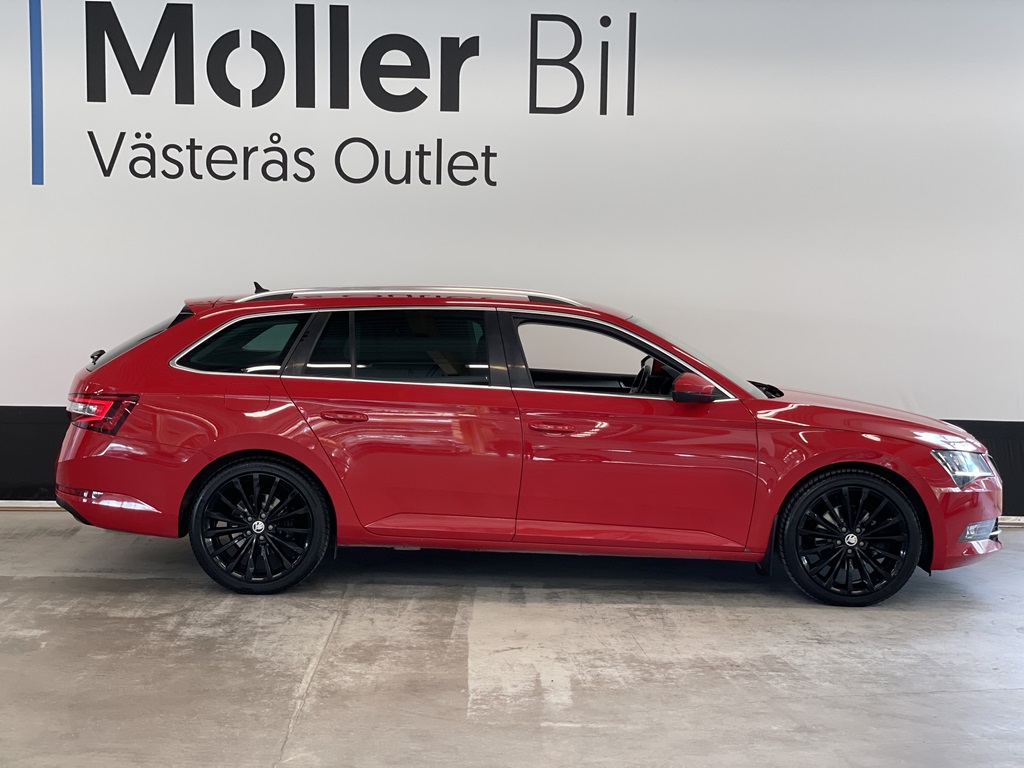Skoda Superb Combi PGT209