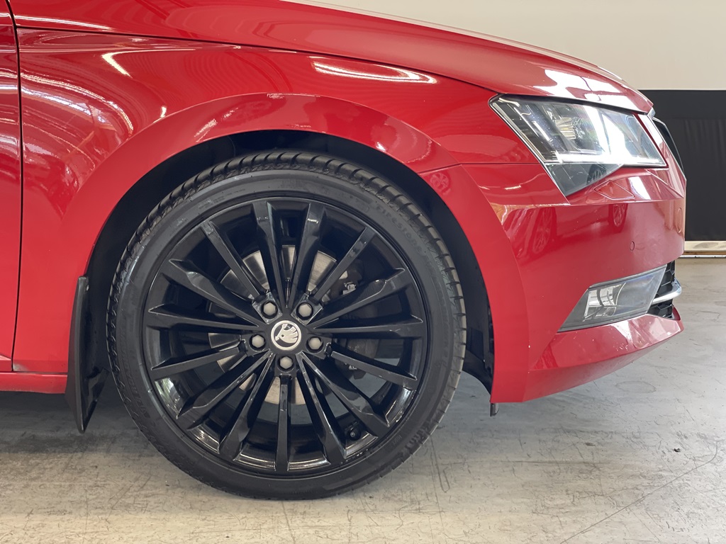 Skoda Superb Combi PGT209