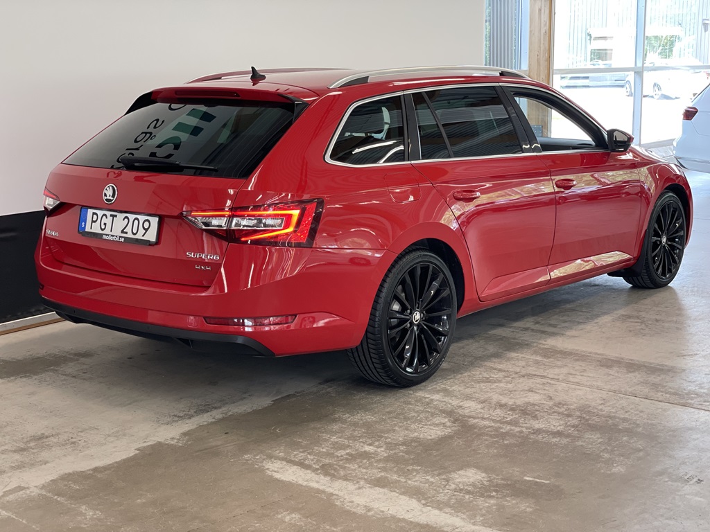 Skoda Superb Combi PGT209