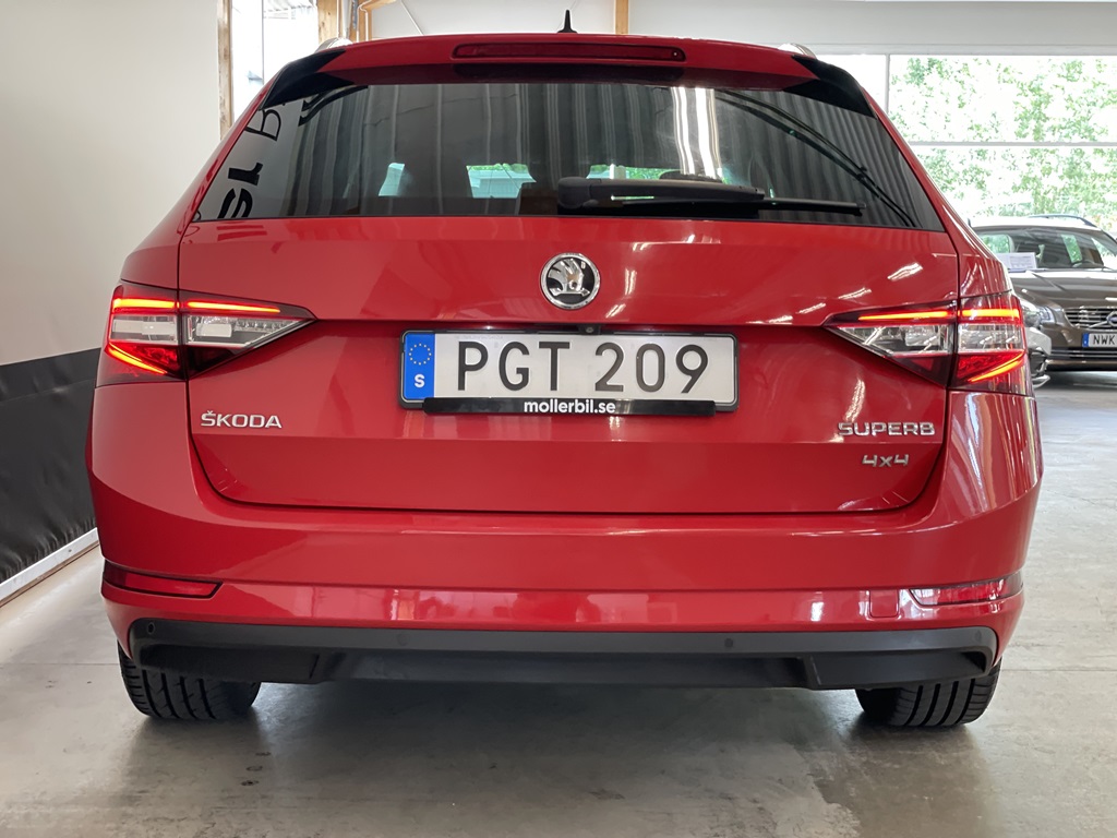 Skoda Superb Combi PGT209