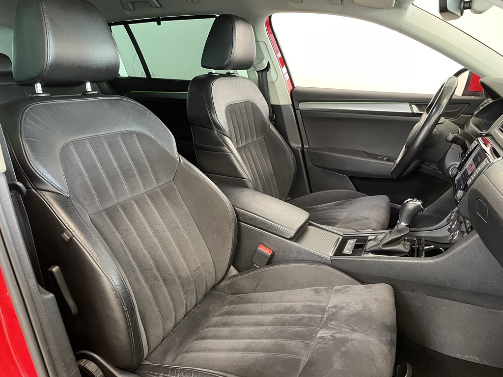 Skoda Superb Combi PGT209